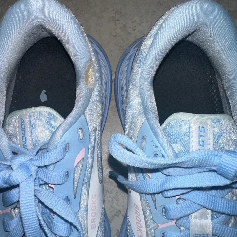 Brooks Adrenaline GTS 23 Women's 7.5 Running Shoes Blue Pink White‎ Tie Dye